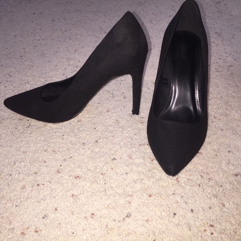 FOREVER 21 black heels